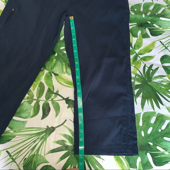 KHOMBU Stretch Ladies Navy Blue Capri Pants Small NWT - Picture 7 of 13